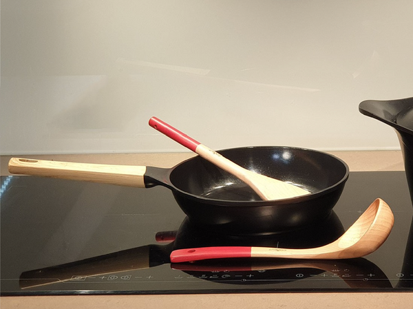 Poêle anti-adhérente 24 cm - Cookut