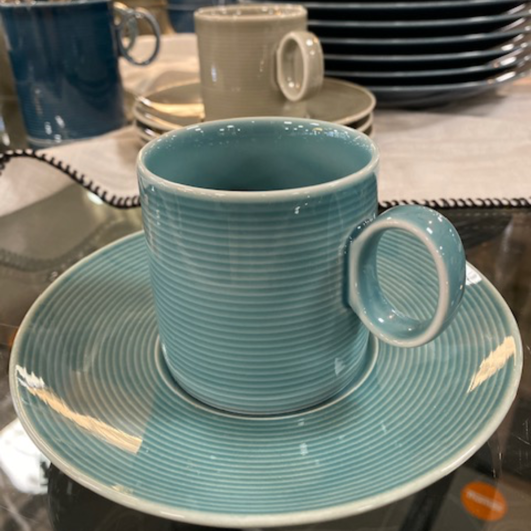 Tasse à Café Et Soucoupe ARVIND – Acier Inoxydable 18/10 – Lot De 2 – Fabriqué En Italie